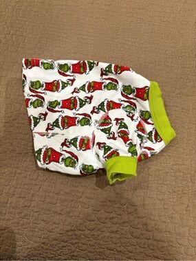 Dog Grinch by Hanna Andersson Green Trim